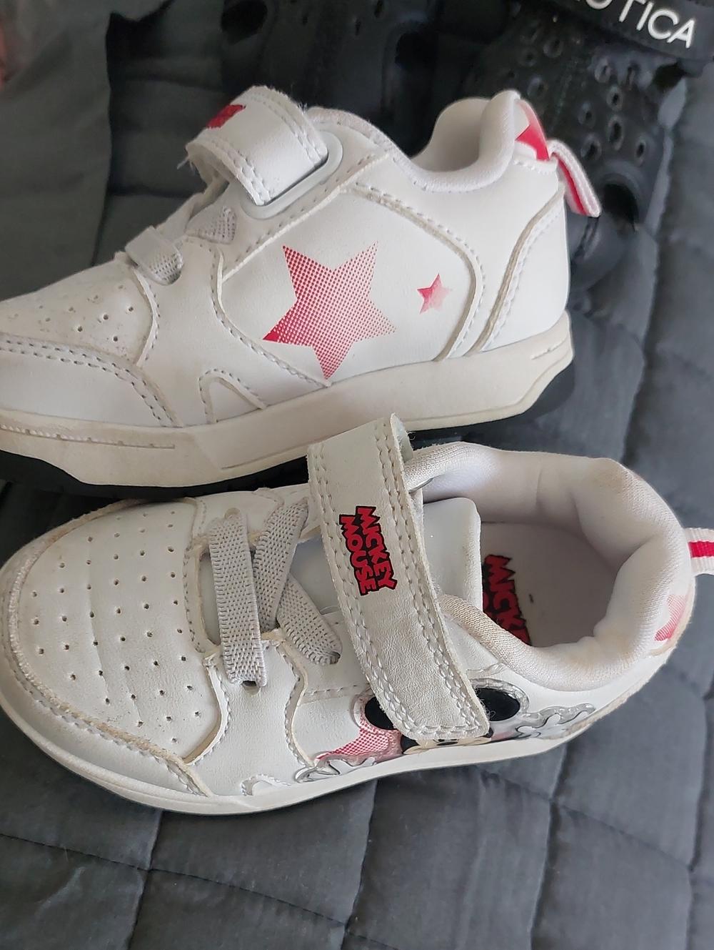 Mickey Mouse White & Pink Girls' Sneakers